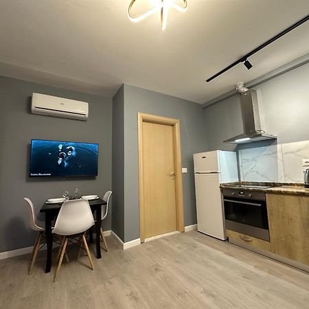 Xhimi'S Seaside Apartments Durres Exterior photo